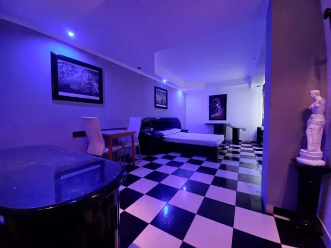 Hotel Magique